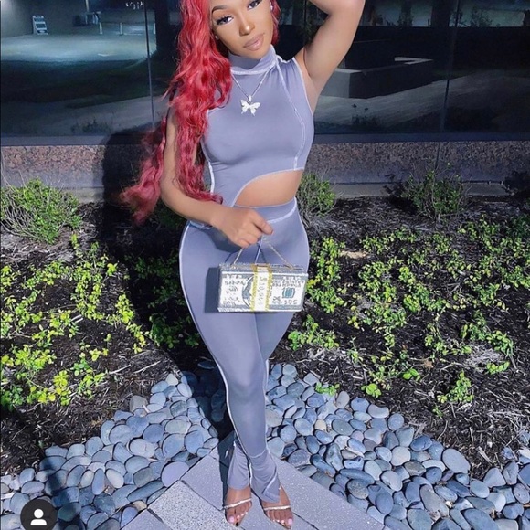 Two piece stretchy set - Picture 1 of 1